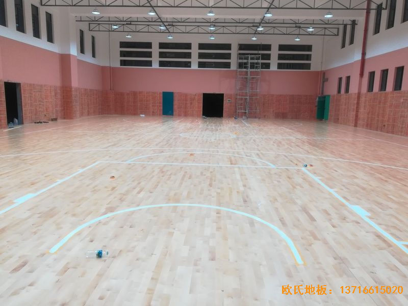 武漢華師南湖附小運(yùn)動地板安裝案例