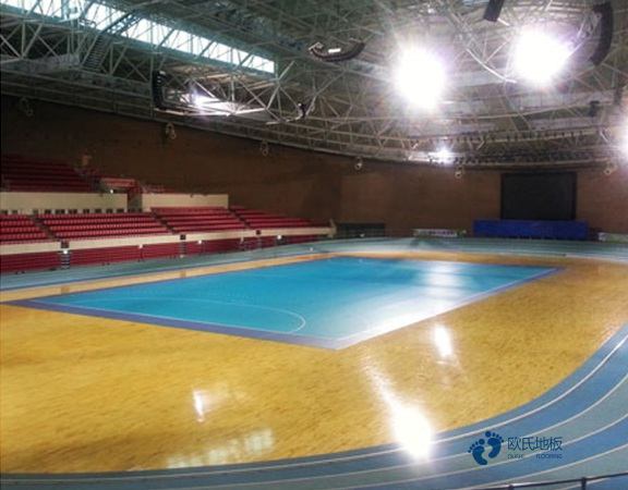 質(zhì)量好體育場地板施工隊(duì)