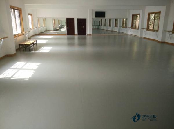 知名運(yùn)動(dòng)木地板施工工藝