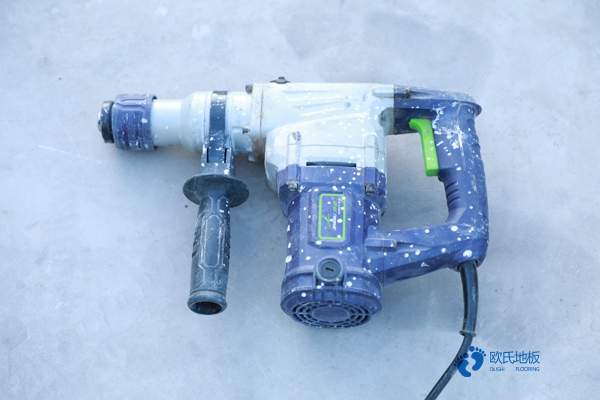 質(zhì)量好籃球運(yùn)動(dòng)木地板施工工藝