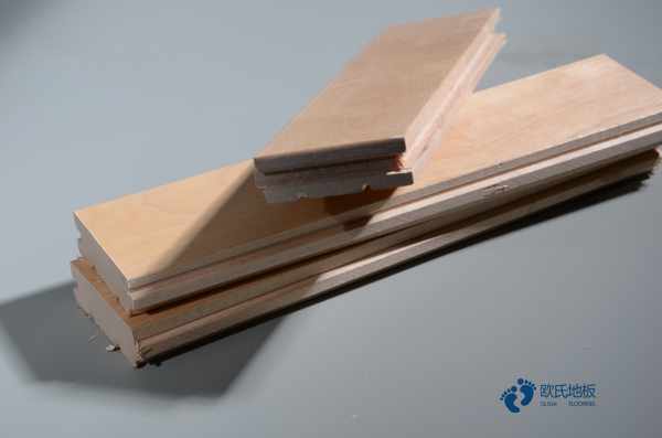 大學運動場木地板1