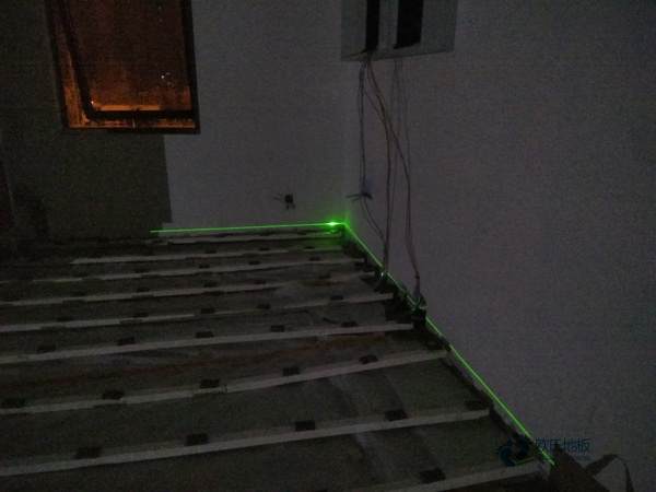 籃球場地木地板施工團隊3