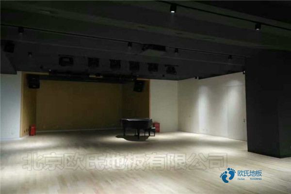 國(guó)標(biāo)體育地板需要多少錢