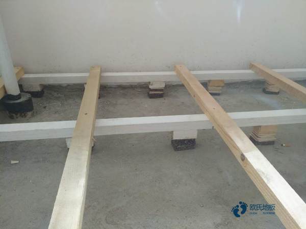 優(yōu)惠的體育地板的參數(shù)