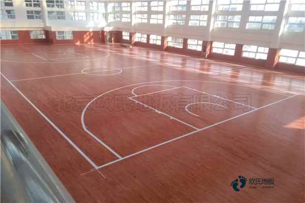 懸浮籃球運動木地板一般什么材質