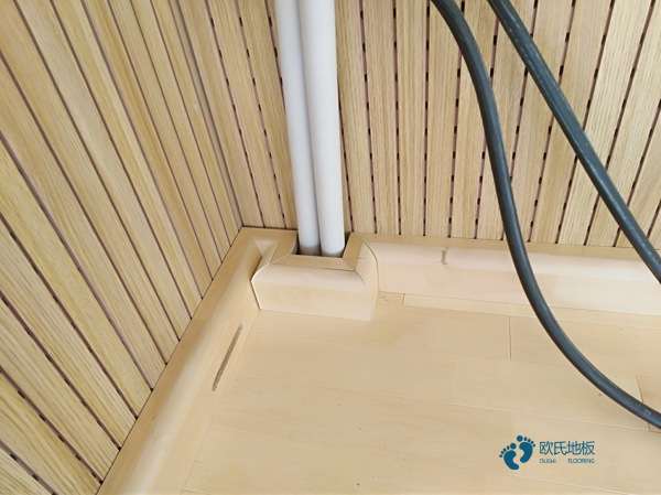 行業體育地板要多少錢