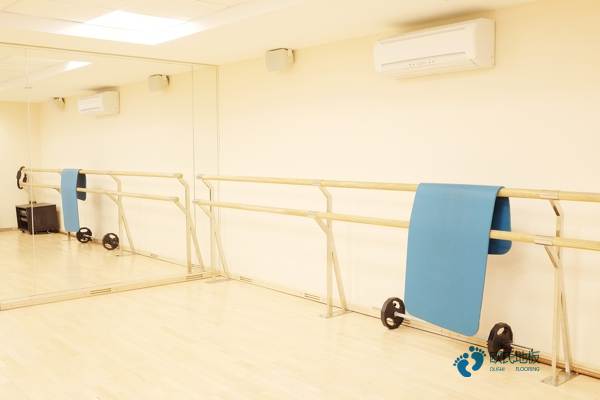 懸浮體育運動木地板場地維護