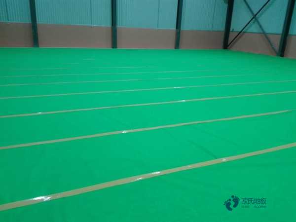 懸浮籃球運(yùn)動(dòng)木地板拆除方案