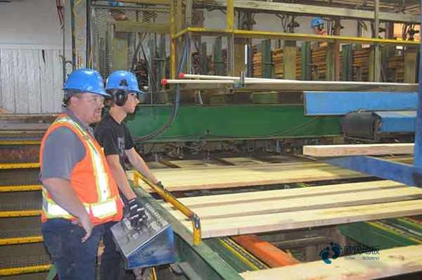 學?；@球場館地板耐火等級2