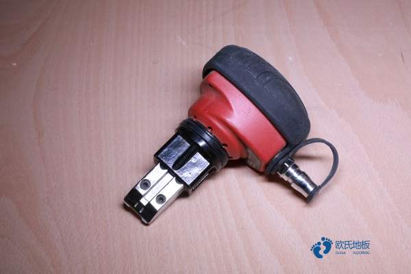 22mm厚體育場地木地板品牌3