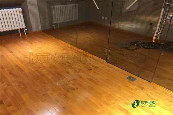 柞木籃球木地板多錢(qián)一平