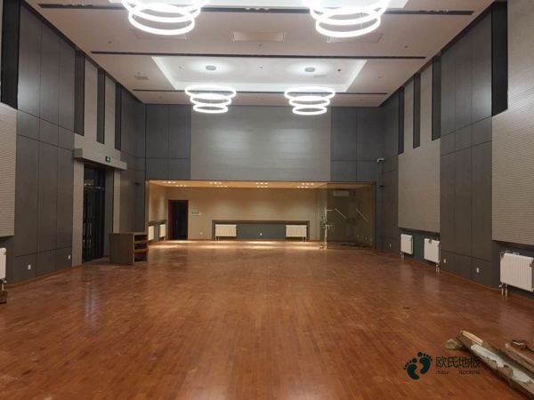 柞木籃球木地板多錢(qián)一平