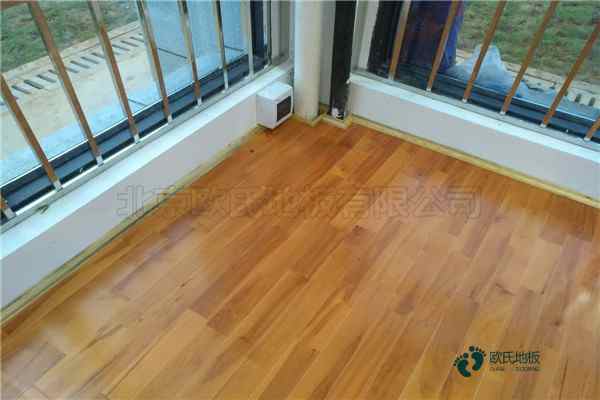 校園運(yùn)動(dòng)型地板施工隊(duì)2