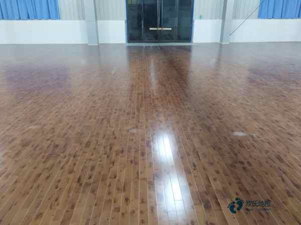 雙龍骨體育運動木地板環保嗎