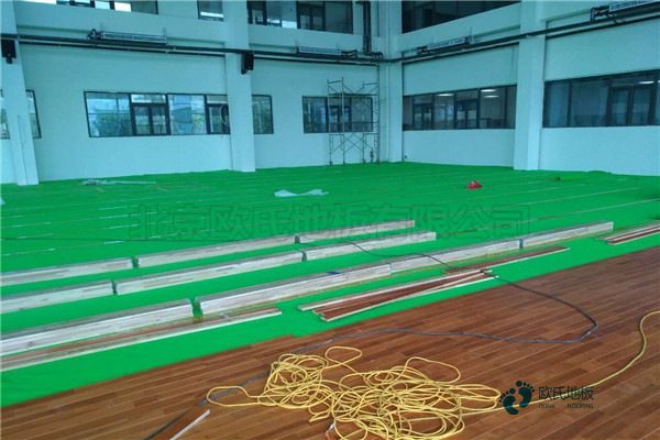 室內(nèi)運動木地板維修